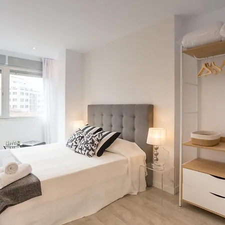 Apartment Urbe10 Angel Ganivet 2 Bedrooms *
