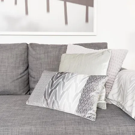 Urbe10 Angel Ganivet 2 Bedrooms Malaga